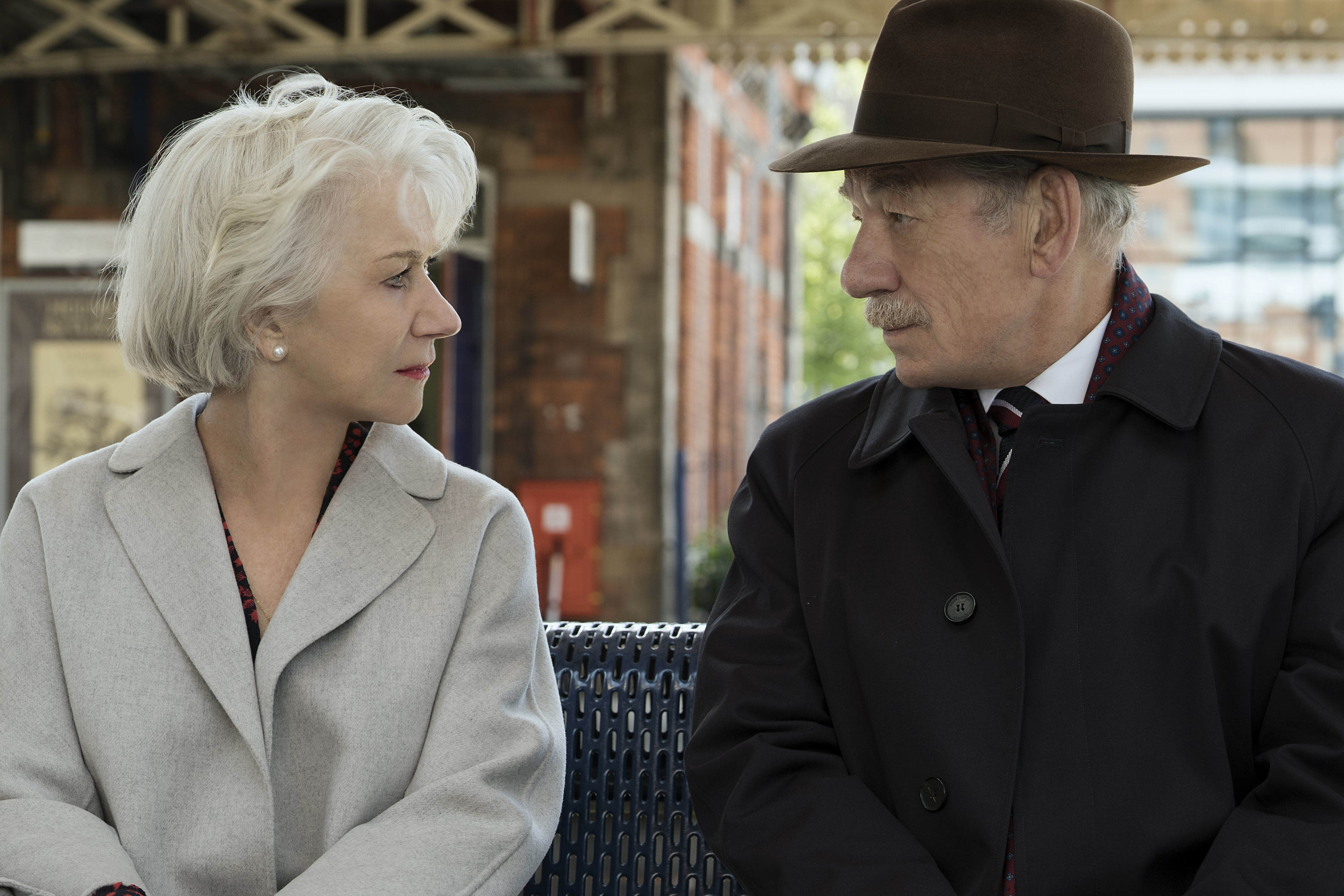 Ian McKellen and Helen Mirren star as con artist Roy Courtnay and well-to-do widow Betty McLeish in The Good Liar