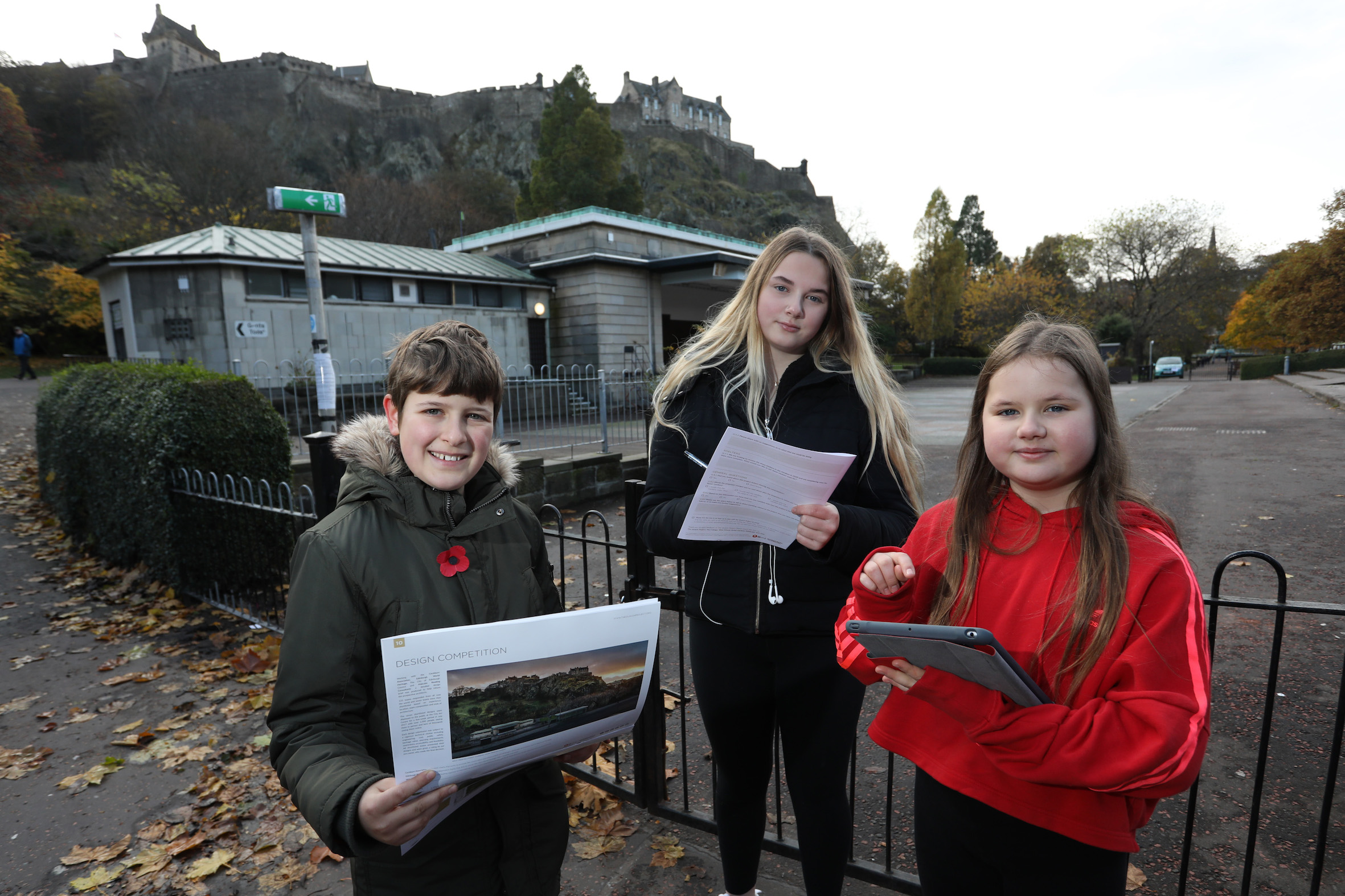 Oliver Hawley (11), Alice Hawley (14) and Ismay Hawley (10) help launch the questionnaire