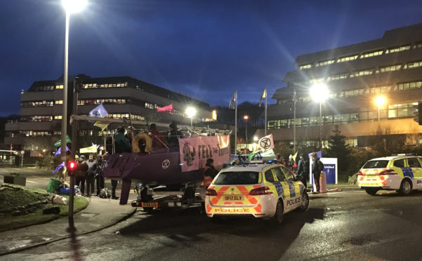 Activists blockade Shell HQ