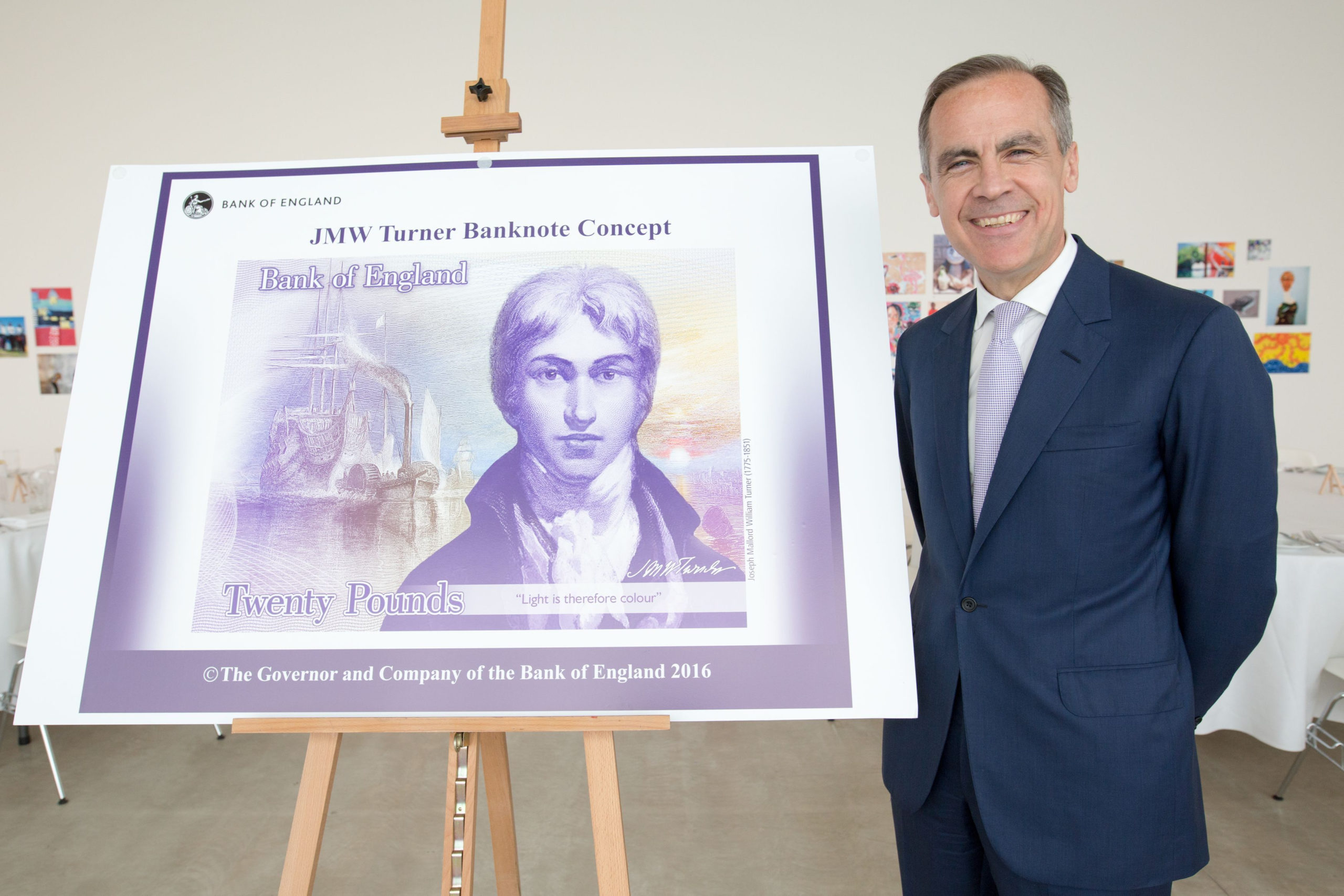 Mark Carney unveils the banknote