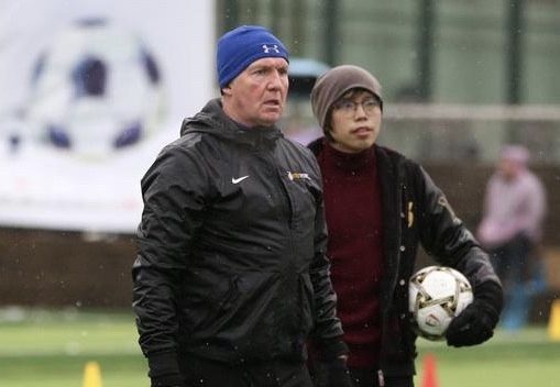 Kenny Brannigan at training with young hopefuls