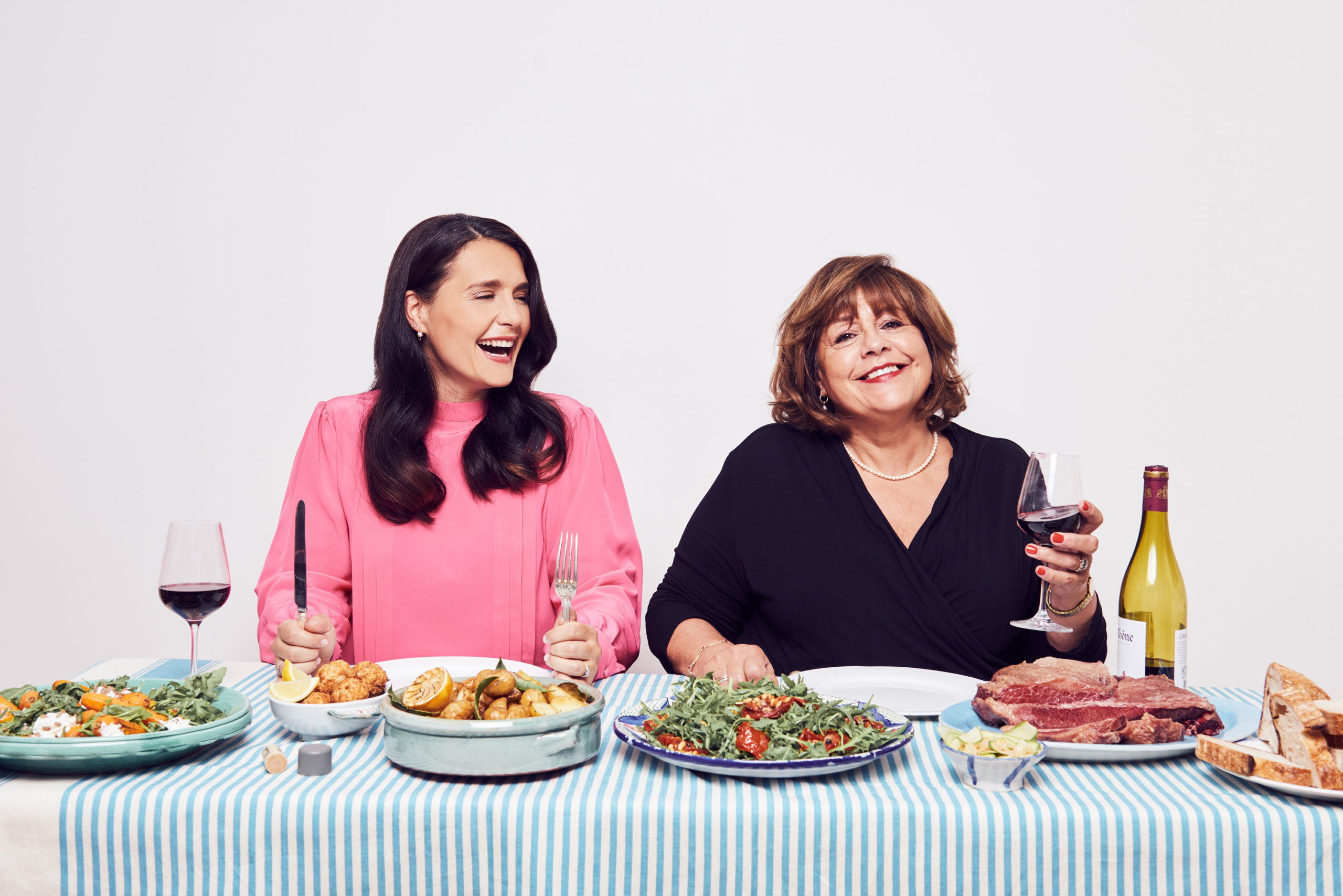 Singer Jessie Ware and her mum Lennie at the dinner table