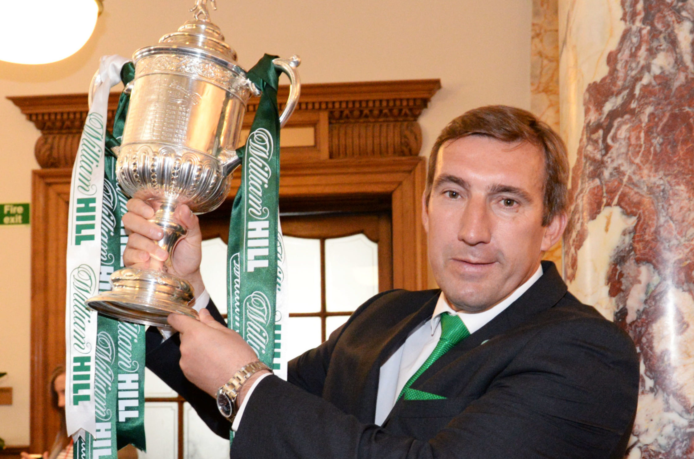 Alan Stubbs was the last non-Celtic manager to lift a trophy when he led Hibs to Scottish Cup success in 2016