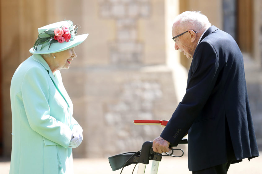 Sir Tom chats to the Queen