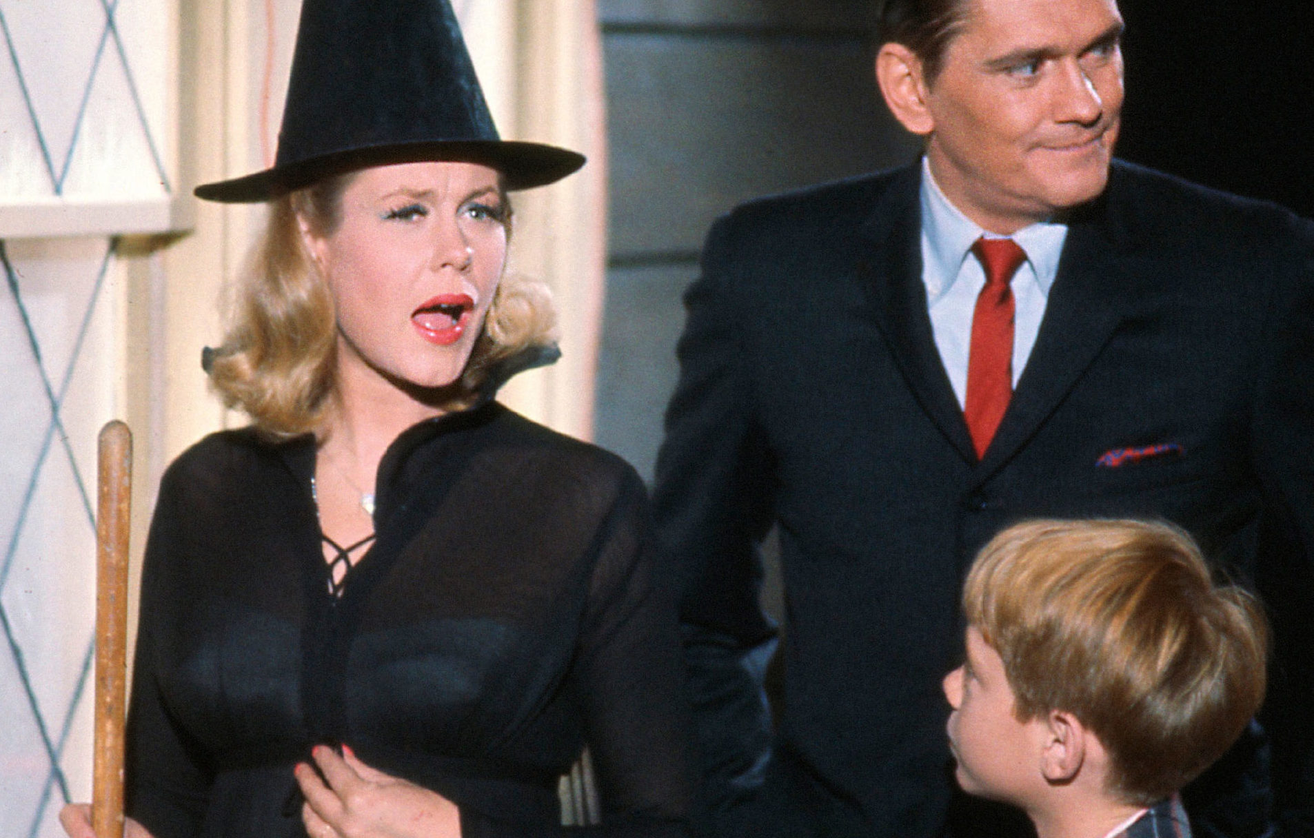 Elizabeth Montgomery casts a spell in TV’s Bewitched in 1964