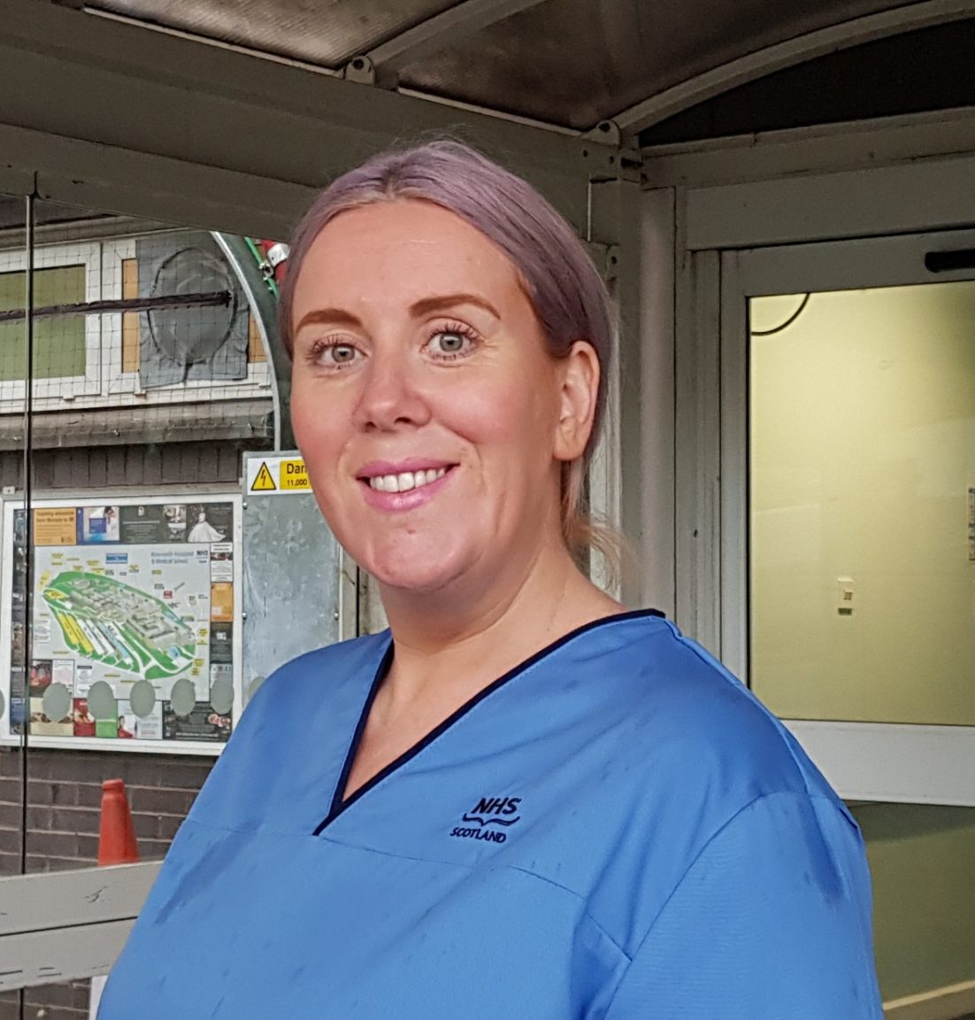 NHS lifesavers’ toil on canvas: Surgeon unveils powerful portrait of ...
