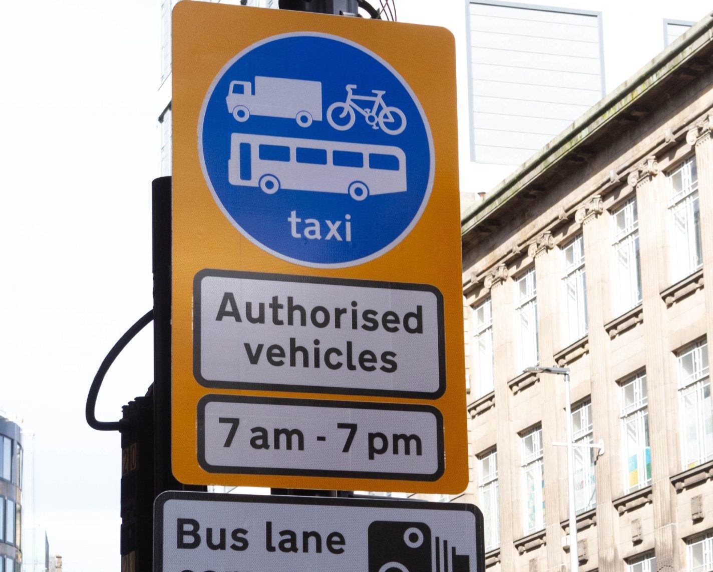 Confused? You’re meant to be: Expert on why bus lanes signs give too ...