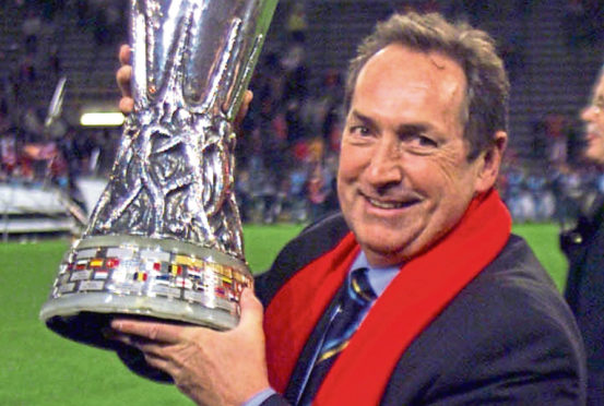 Gerard Houllier with the UEFA Cup