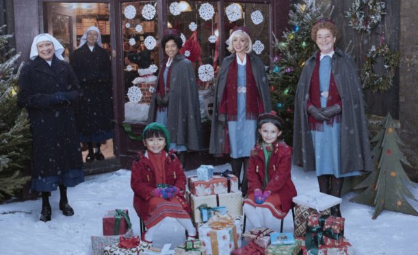 The Call The Midwife nurses go Christmas shopping