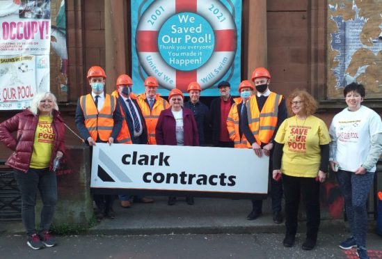 Original Save Our Pool protestors meet the building contractors