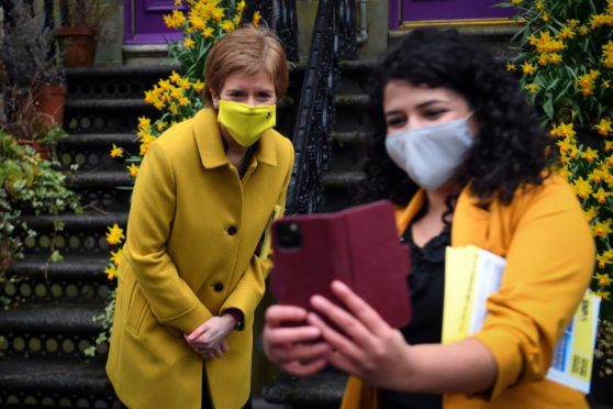 Roza Salih campaigns with Nicola Sturgeon in Glasgow