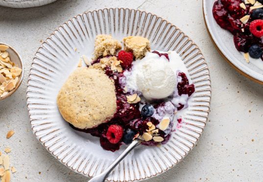 Vegan berry cobbler