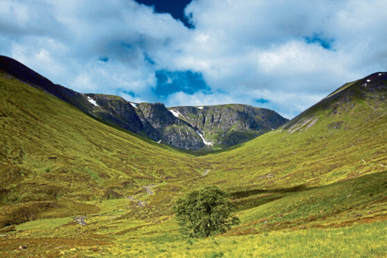 The dramatic cliffs of Coire Ardair in the Creag Meagaidh National Nature Reserve, Highlands of Scotland.
VARIOUS