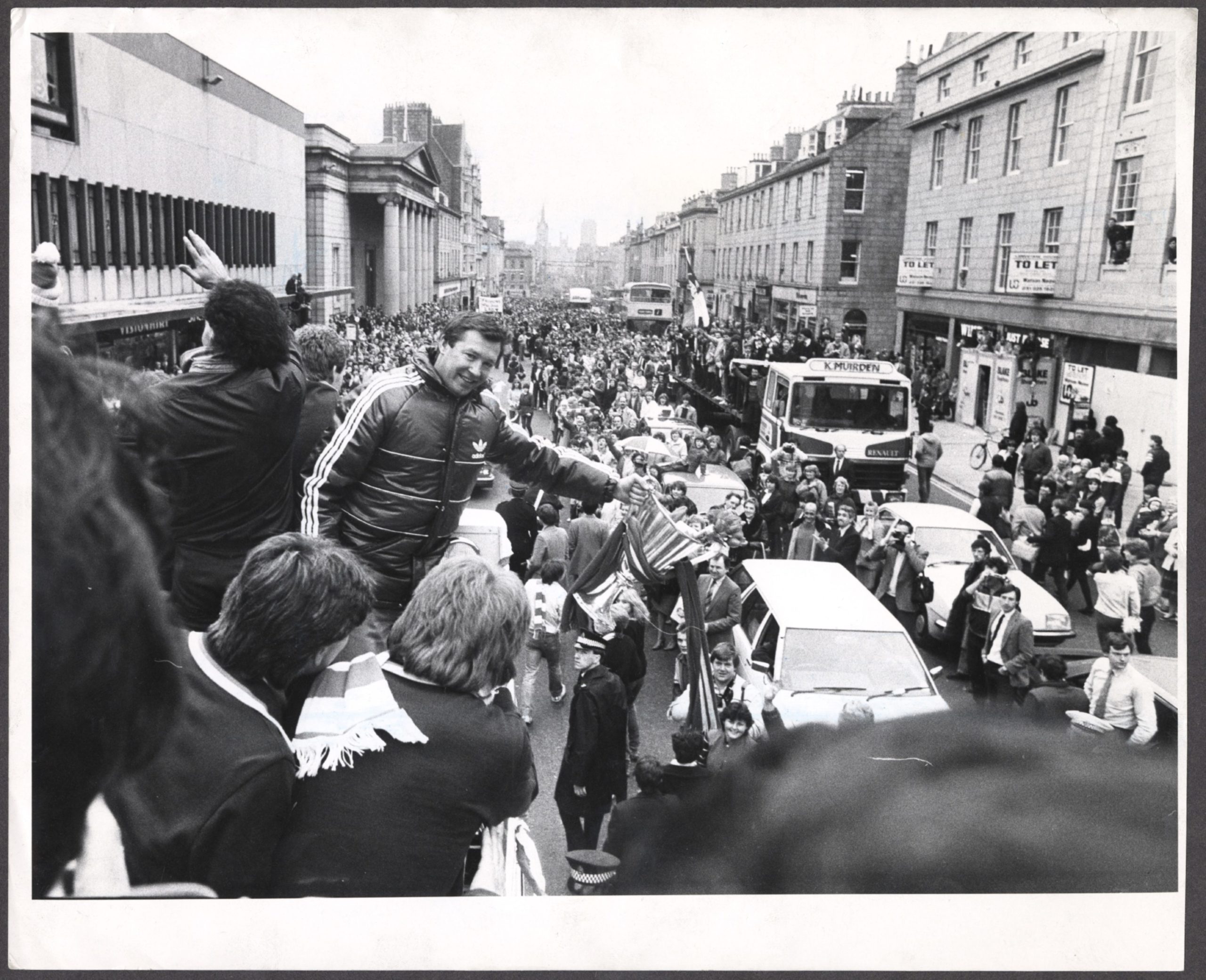 Tens of thousands of Dons fans thronged Aberdeen's Union Street in May 1983. Image: DC Thomson.