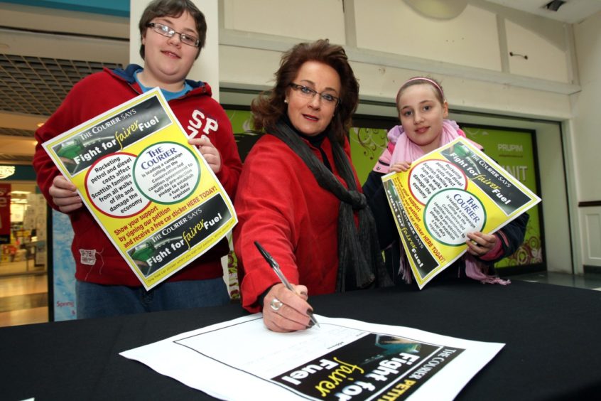 The public signed up to give its backing to the campaign.