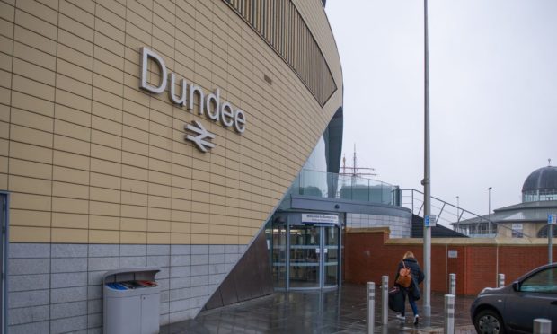 No direct trains will run between Edinburgh and Dundee this weekend