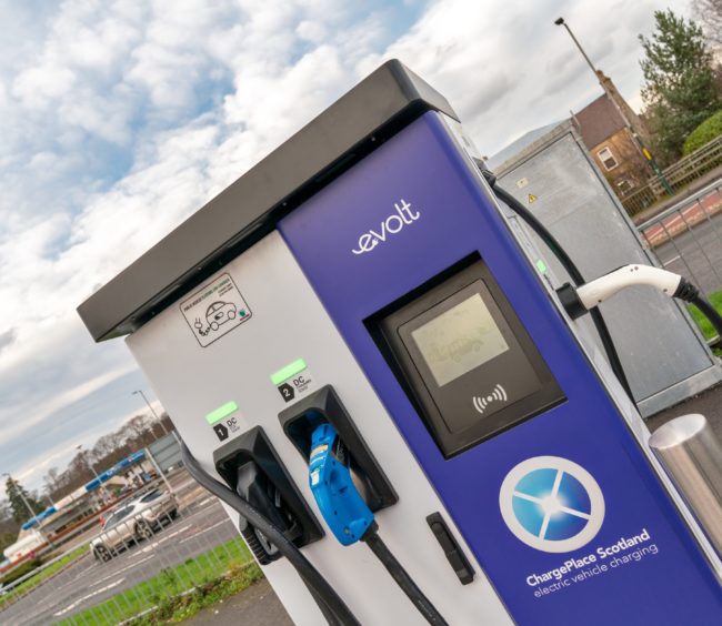 Electric car charging firm's Dundee move sparks 18 new jobs