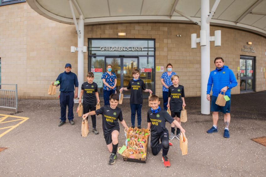 Kirkcaldy footballers NHS donation