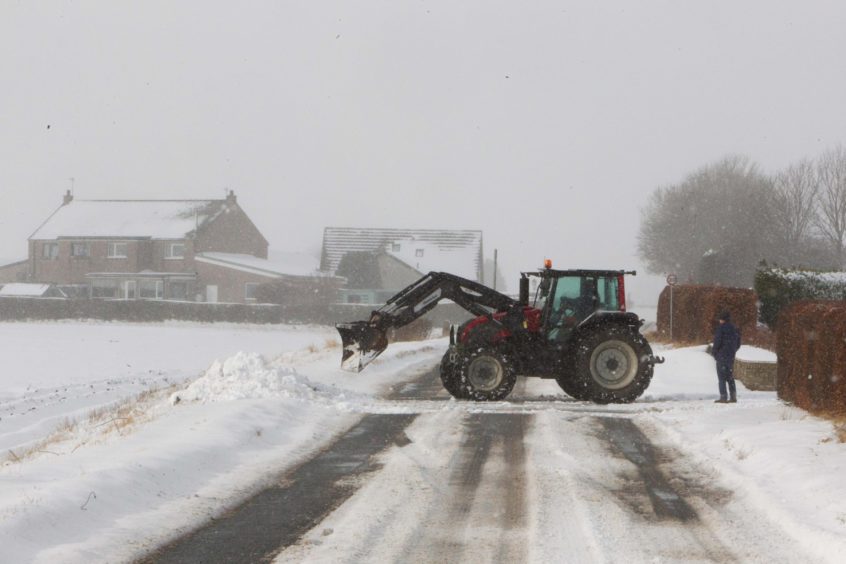 Farmers support the Angus winter roads effort