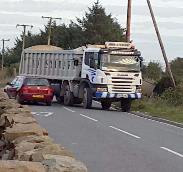 A lorry at Shielhill Road junction 