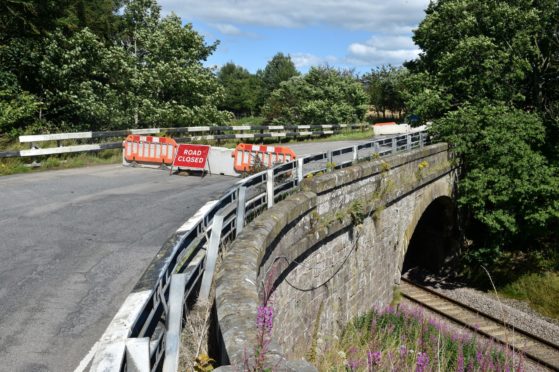 An image of the closed Oatyhill bridge