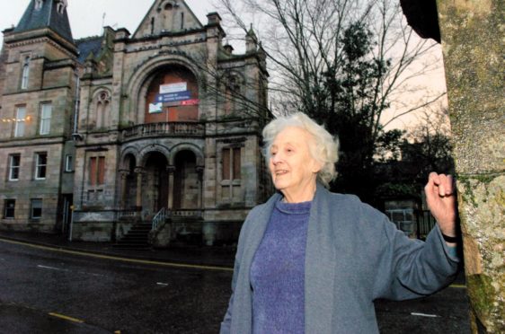 Susannah Stone in Tain.