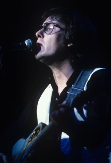 Musician Gerry Rafferty singing