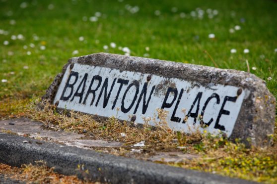 Barnton place in Glenrothes street sign