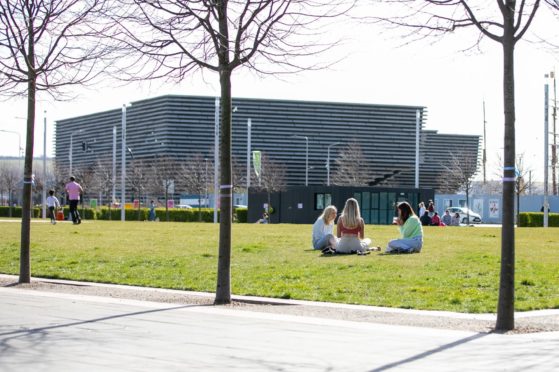 The warm weather has been enjoyed by residents in Dundee