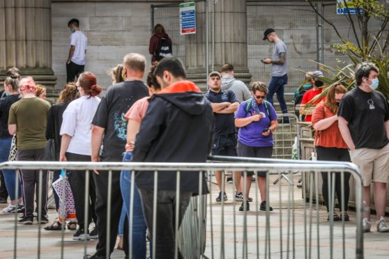 vaccine queue