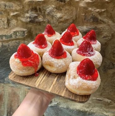 Strawberry tart doughnuts