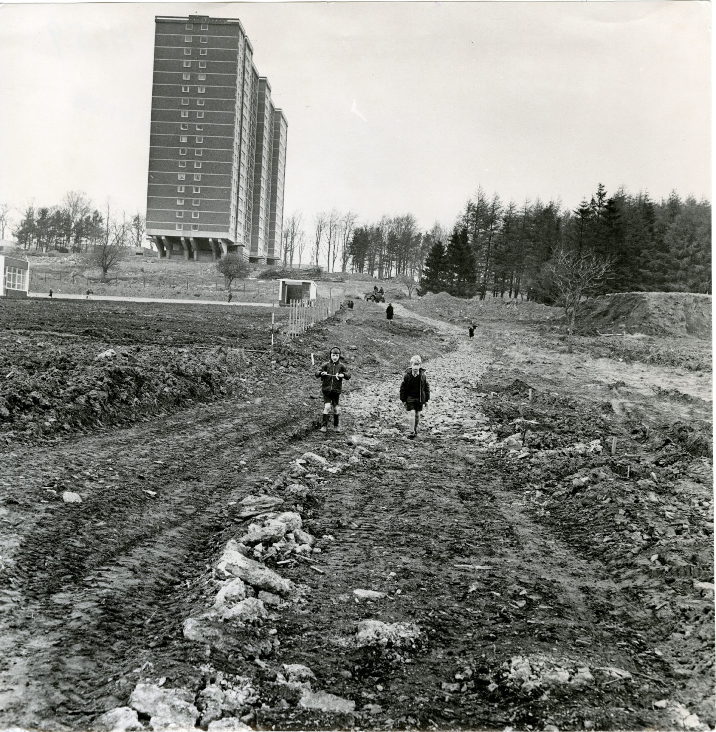 Children going to school past the Ardler multi-storey blocks in 1968.