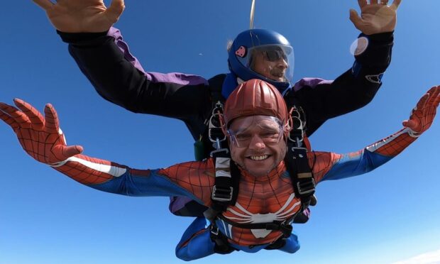 Dave Roper, AKA Duloch Spiderman skydiving