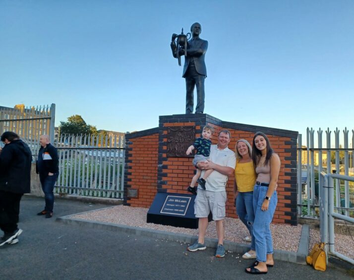 jim mclean statue fans