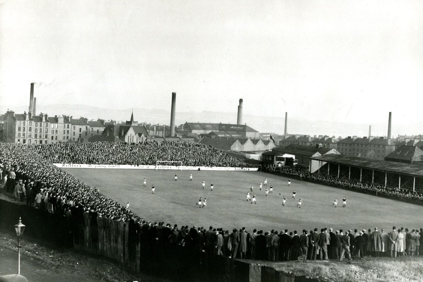 A match under way at Tannadice in September 1950.