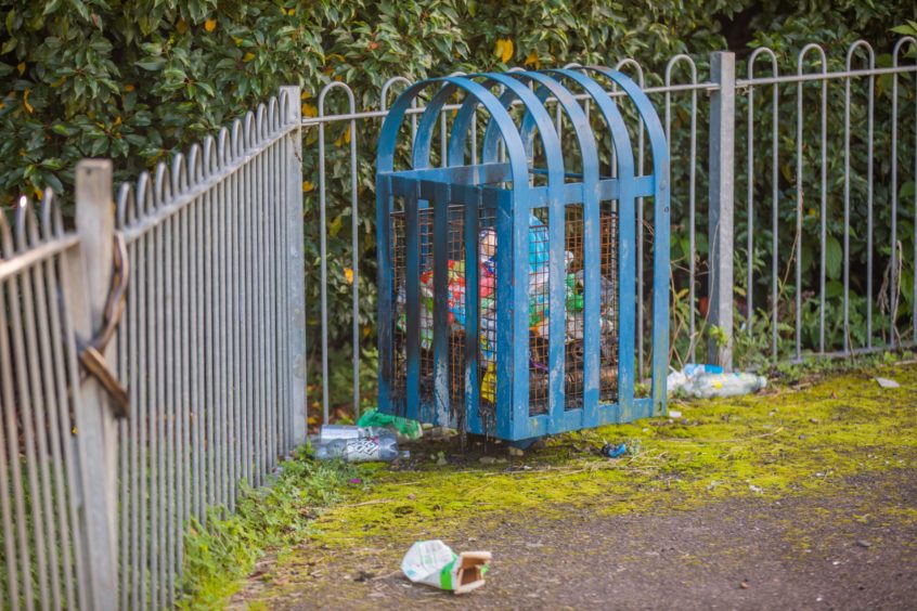 vandalism at Broughty Ferry play park - litter