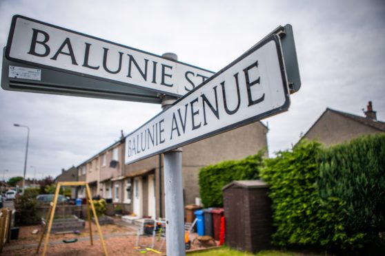 Signs for Balunie Street and Balunie Avenue in Dundee.