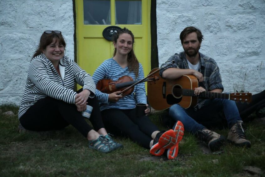Mary Ann met with fellow musicians on her travels, including Hannah Fisher and Sorren MacLean.