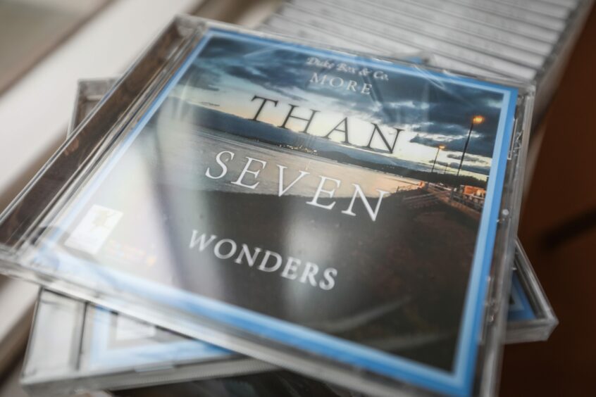 The album donated to the Archie Foundation: 'More than Seven Wonders'.