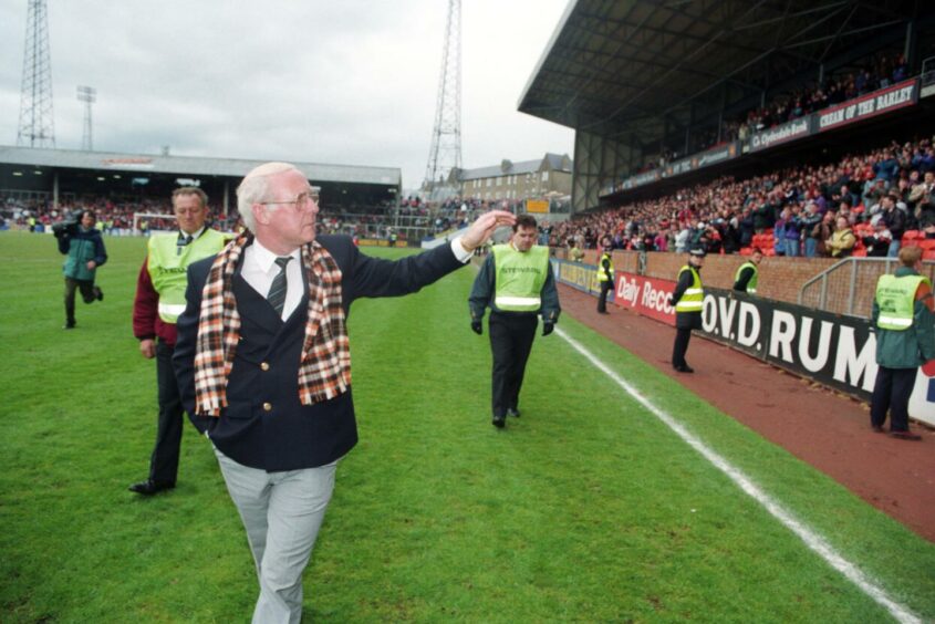 Dundee Utd manager Jim McLean waves to the fans after his last game in charge, against Aberdeen in 1993.
