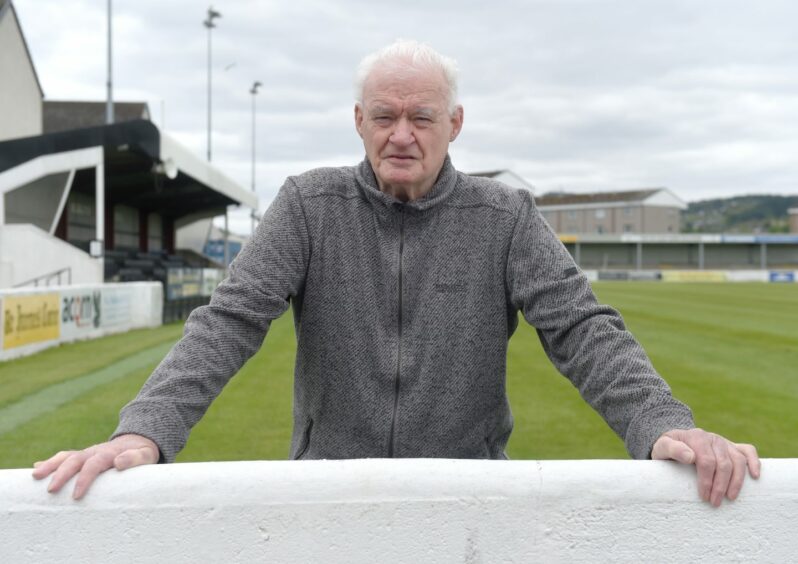 George Rodgers at Clach's ground