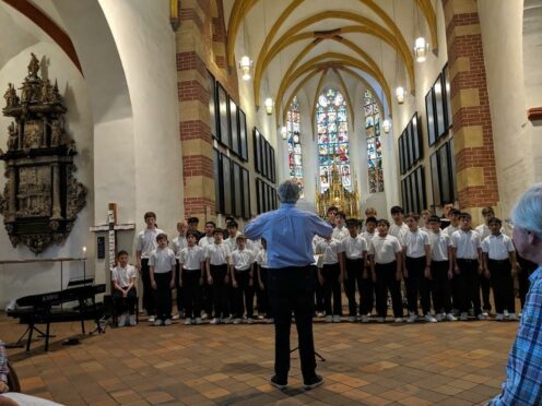 Ian directing the San Francisco Boys' Chorus.