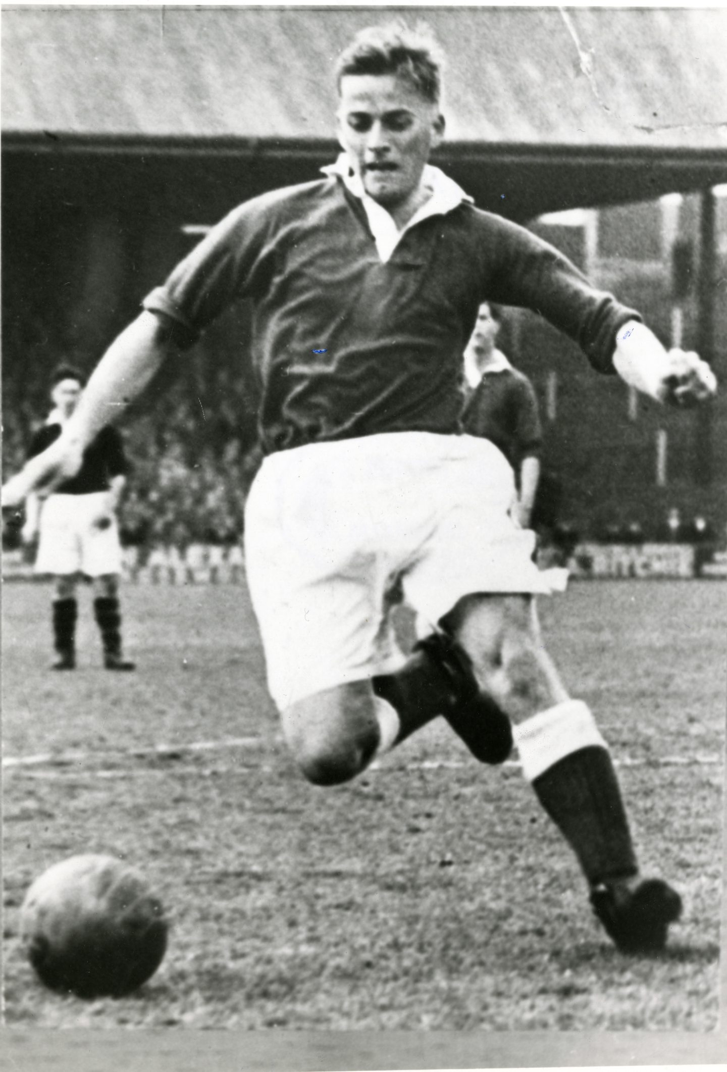 Harry Yorston playing for Aberdeen in 1953.