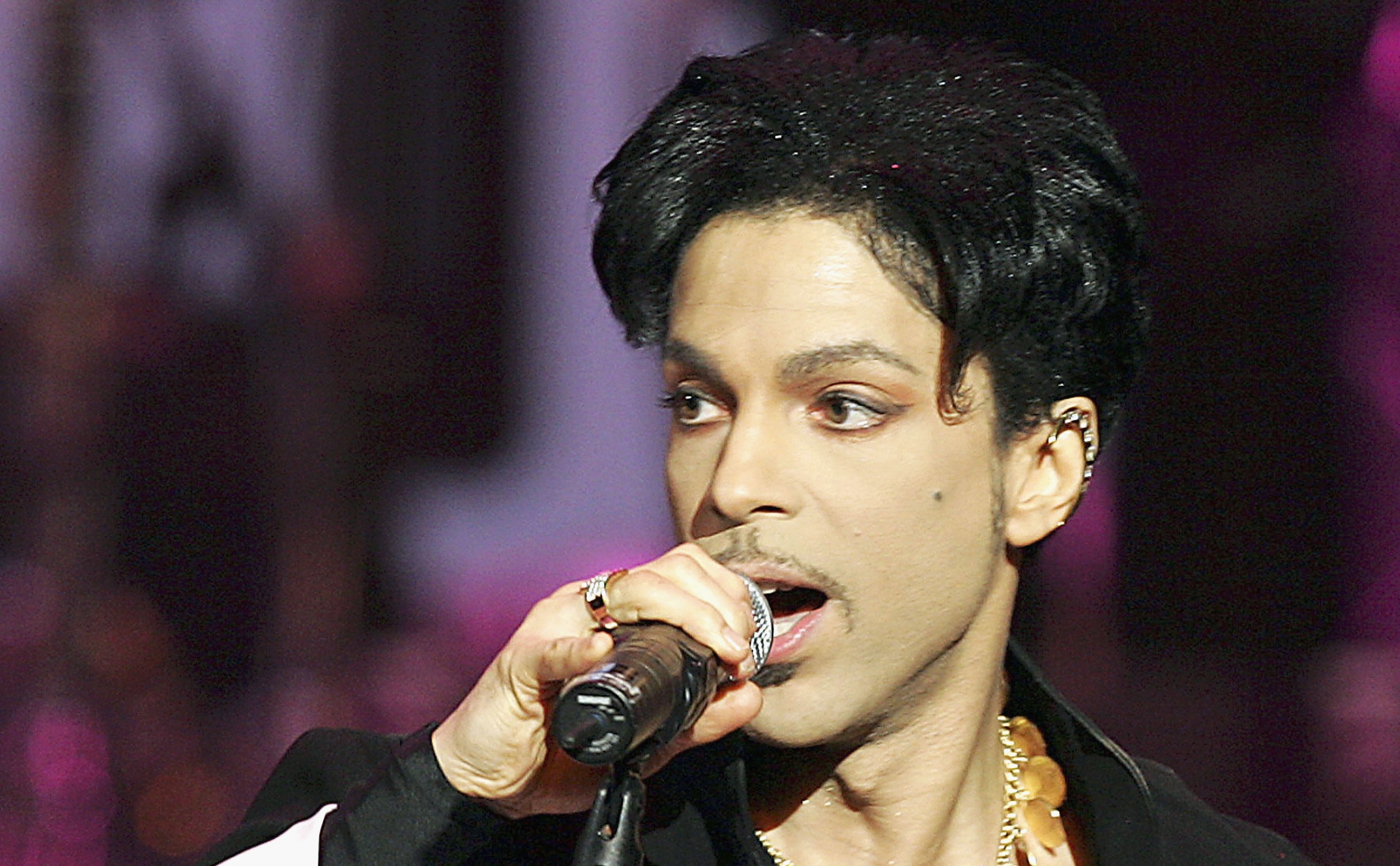 Police are investigating the circumstances around Prince's death.