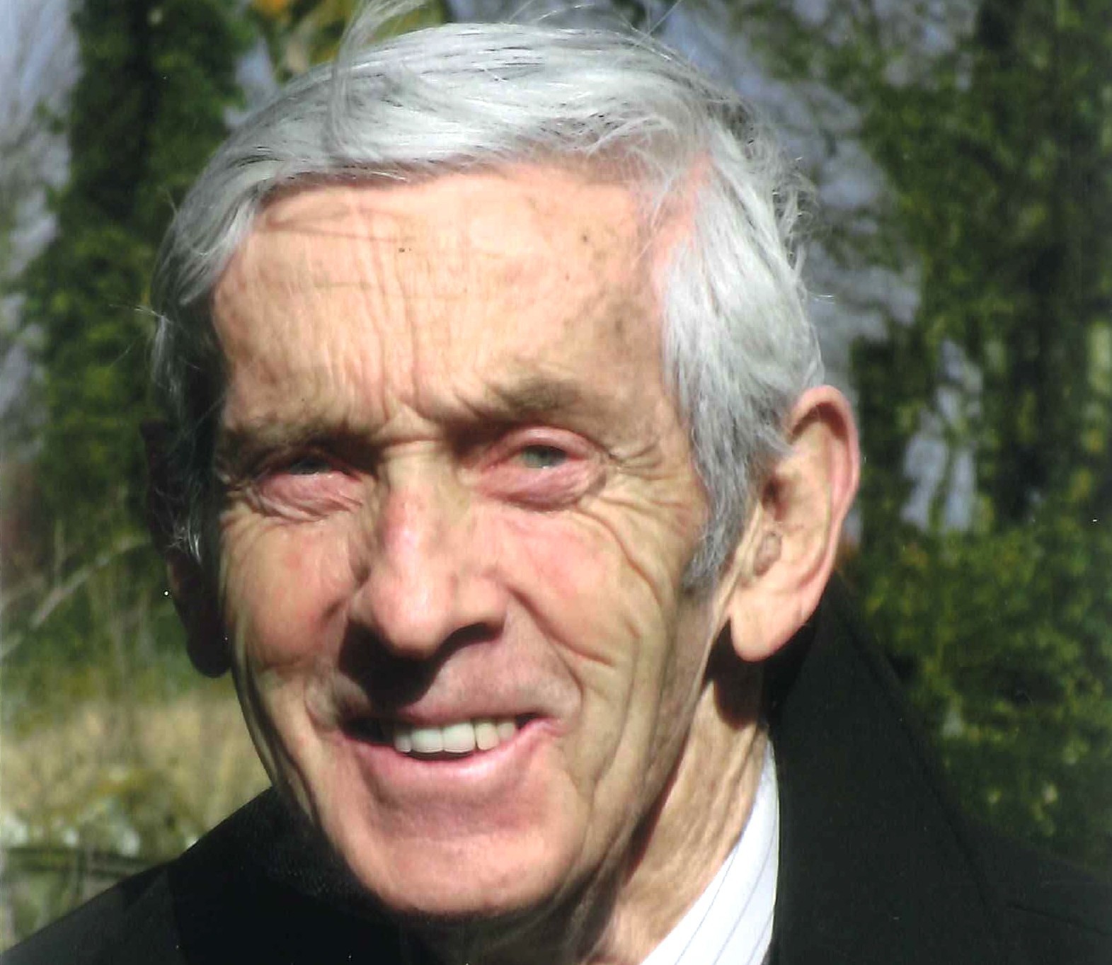 Bob Benzies, the former managing director of family business Culross the printers, has died aged 85.