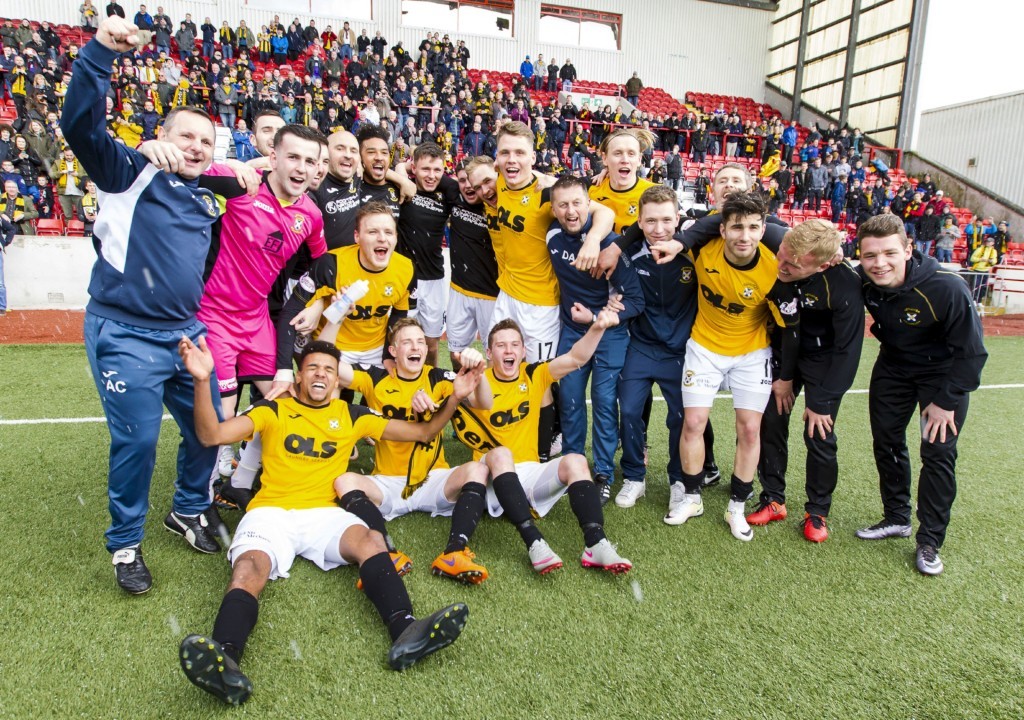 A point at Clyde was enough to win the League 2 title for East Fife, sparking wild celebrations on Saturday.