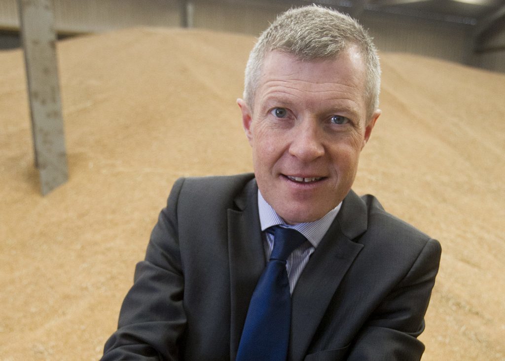 Willie Rennie visits Muirhead of Pitcullo Farm, Cupar, to step up the pressure on the Scottish Government to plug the black hole in Scotland’s rural economy. 
