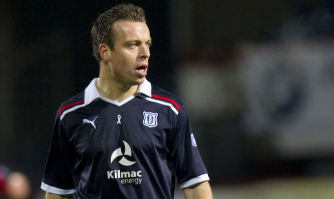 Dundee fans have the prospect of seeing Gavin Rae back in a dark Blue shirt once again.