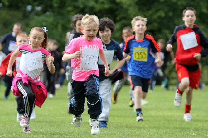 Claypotts Castle Primary pupils, parents and staff walked, jogged and ran around their school pitch on Saturday in aid of Cancer Research UK. The 1k event was organised to allow boys to be involved in the Race for Life and most school and nursery pupils took part along with many of their parents. An entrance fee of £5 each and proceeds of a bucket collection will go to the charity.