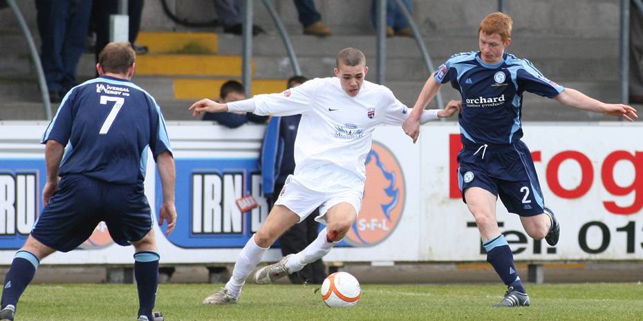 Kim Cessford, Courier - 17.04.10 - Forfar Athletic FC v Montrose FC at Station Park - pictured are l to r - Ian Harty (Forfar), Aaron Sinclair (Montrose) and David Mowat (Forfar)